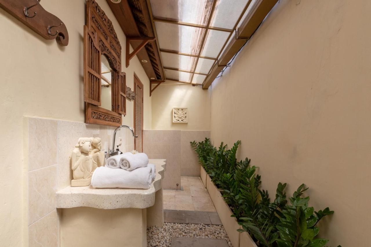 Villa Poppy Seminyak Экстерьер фото